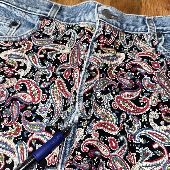 Vintage Levi's 501 Denim Light Wash Shorts Paisley Print Front size 28 - Picture 4 of 4